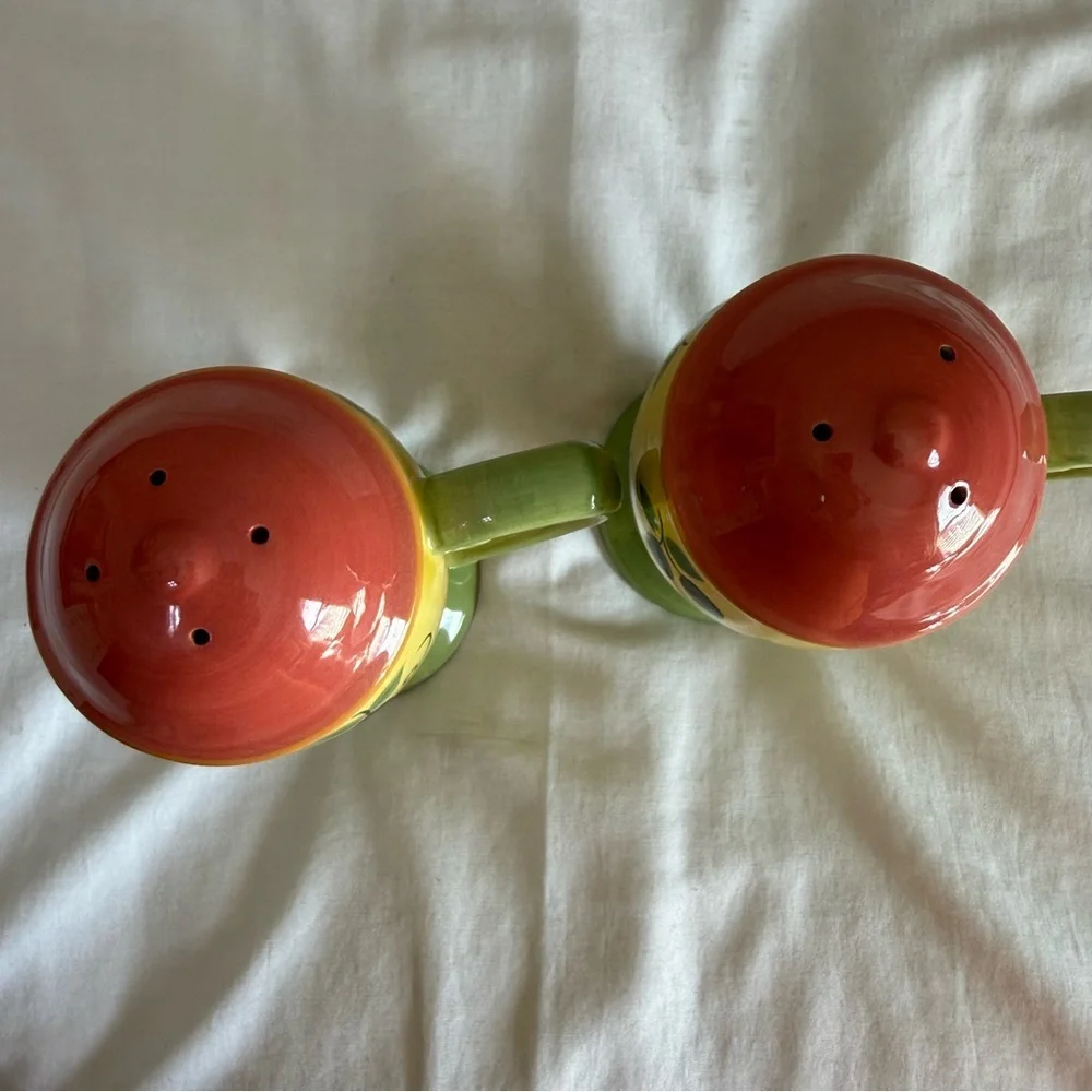 Salt And Pepper Shakers Secrets of Pistoulet Oversized Jana Kolpen, Pfaltzgraff